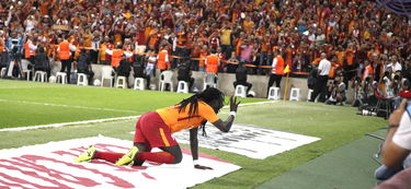 Kaiyun官方登录入口-欧洲足球：豪门争夺激烈，冠军悬念升温！，欧洲足球豪门排名